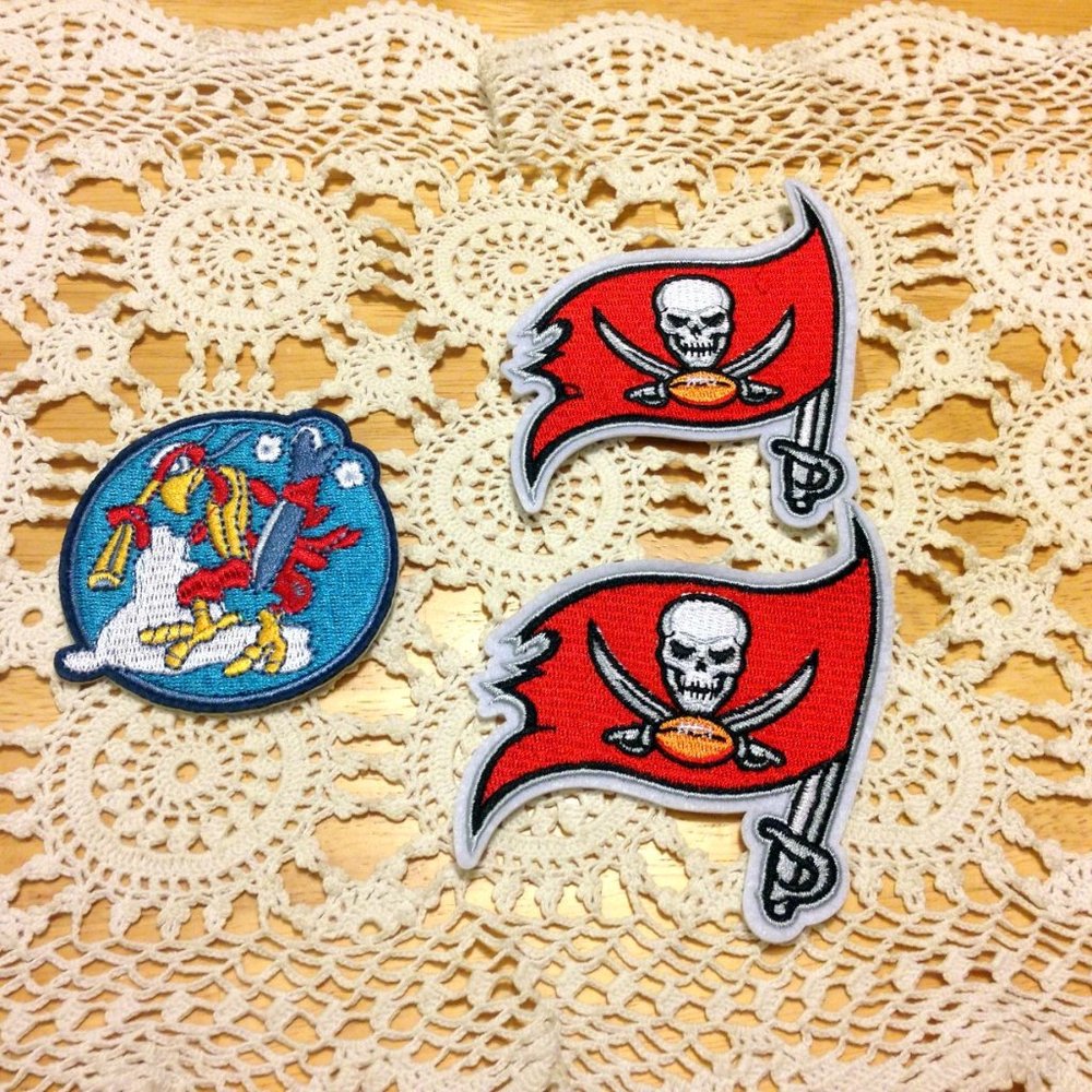 Patches Bundle - New iron-on patches, Pirate, rooster